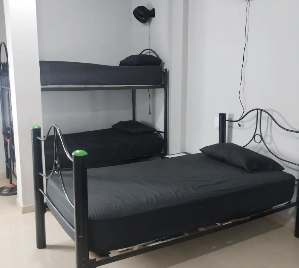Habitacion Compartida En Cartagena Con Ac, Wifi, Uso De Cocina Yos kontakt
