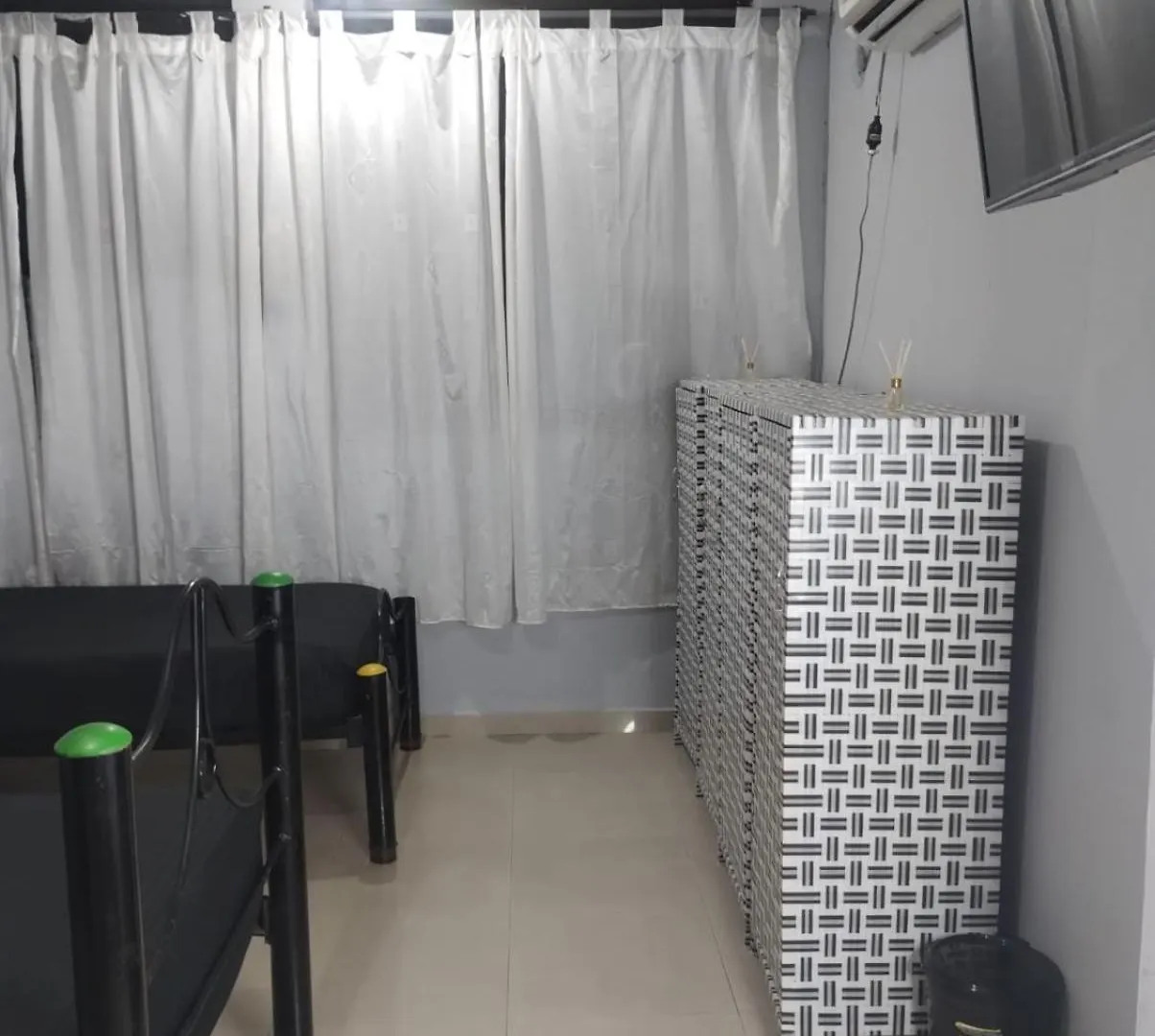 בית אירוח Habitacion Compartida En Cartagena Con Ac, Wifi, Uso De Cocina Yo